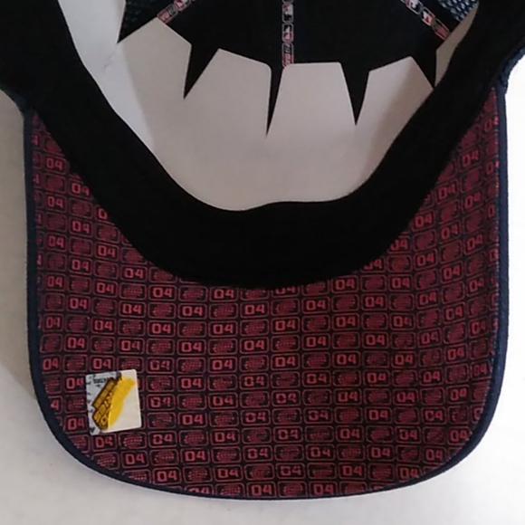 Boston Red Sox 2004 World Series Champions Hat - Picture 11 of 16